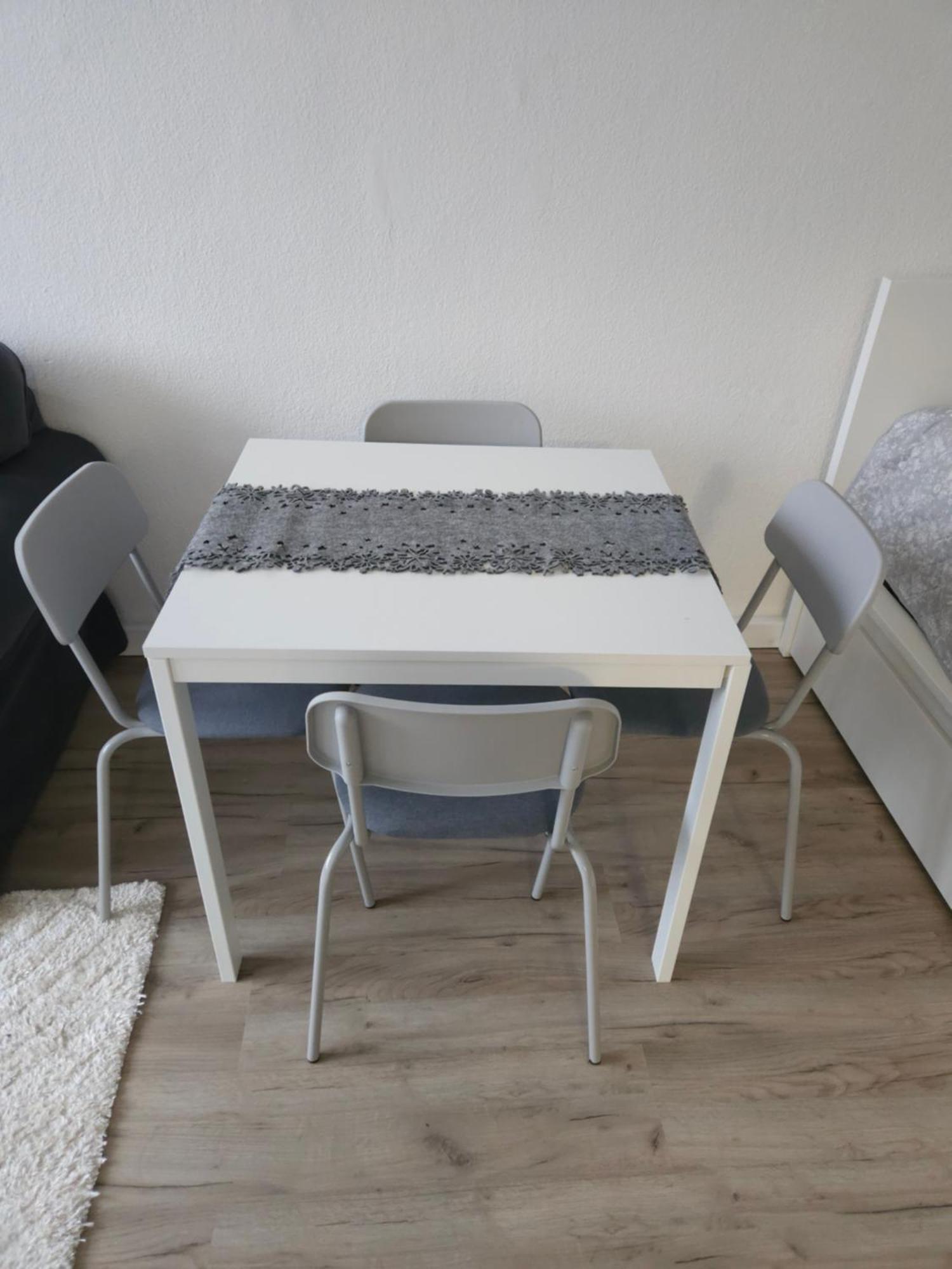 Eine Schoene Kleine Mitten Im Zentrum Von !!! Apartament