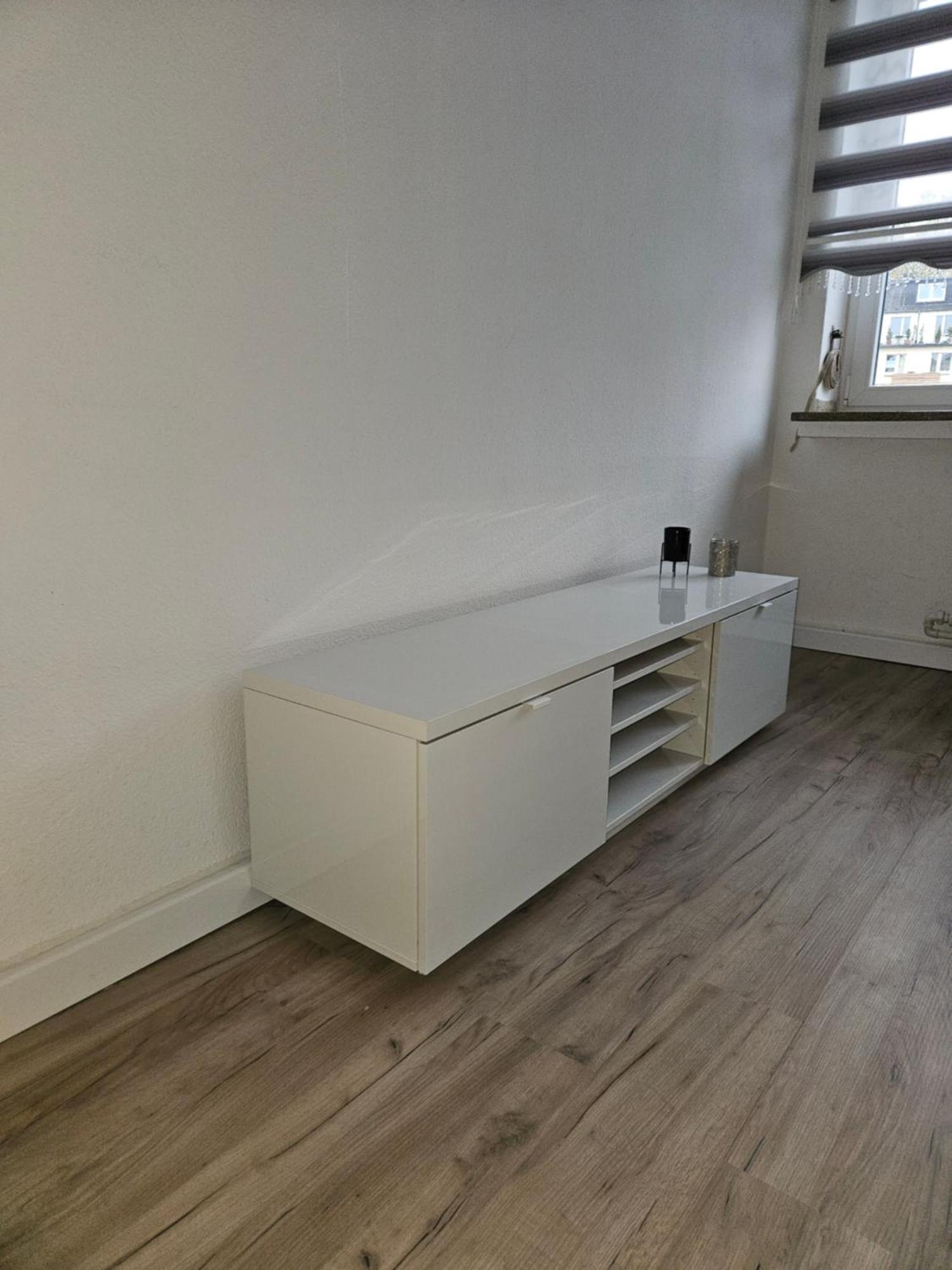 Apartment Eine Schoene Kleine Mitten Im Zentrum Von !!! *