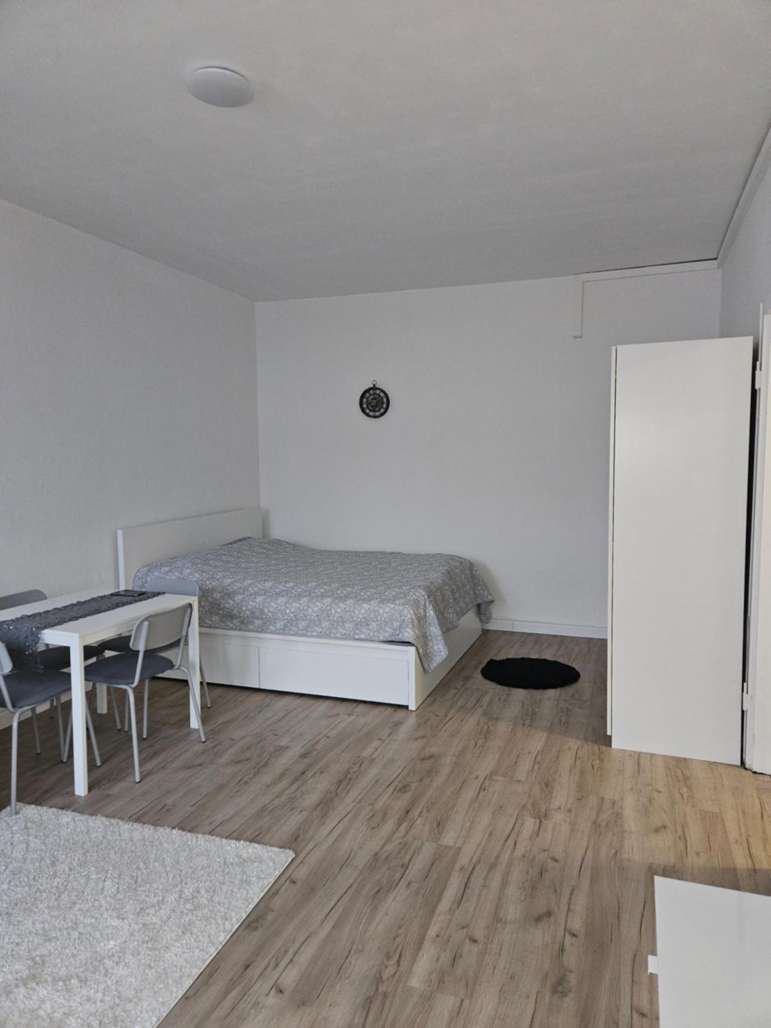 Eine Schoene Kleine Mitten Im Zentrum Von !!! Apartment *