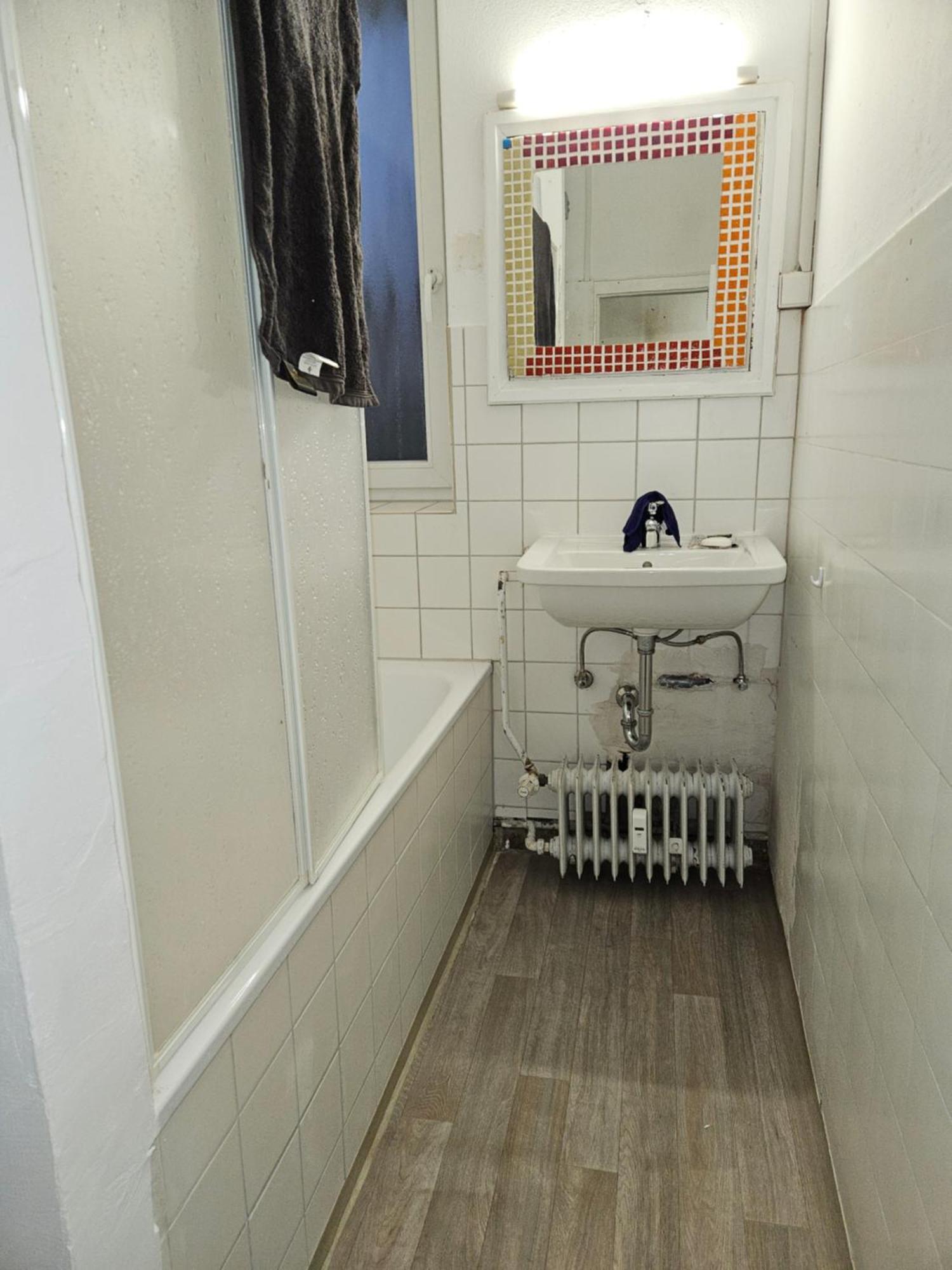 Apartment Eine Schoene Kleine Mitten Im Zentrum Von !!! *
